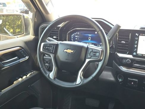 Used 2023 Chevrolet Silverado 1500 LT w/ Convenience Package II AWD/4WD image 35