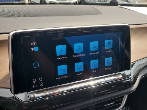 Used 2024 Volkswagen Atlas SE FWD image 20
