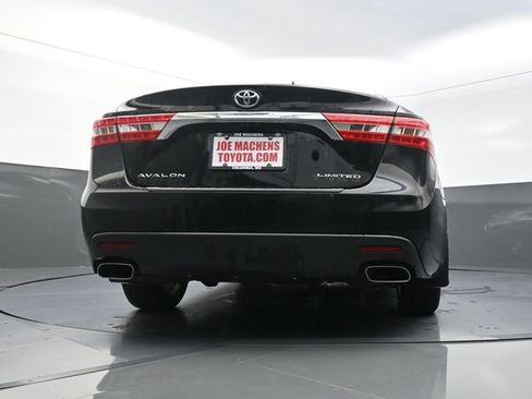 Used 2013 Toyota Avalon Limited image 35