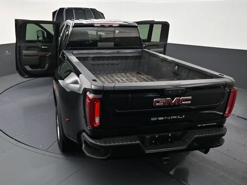 Used 2021 GMC Sierra 3500 Denali w/ Denali Ultimate Package AWD/4WD image 32