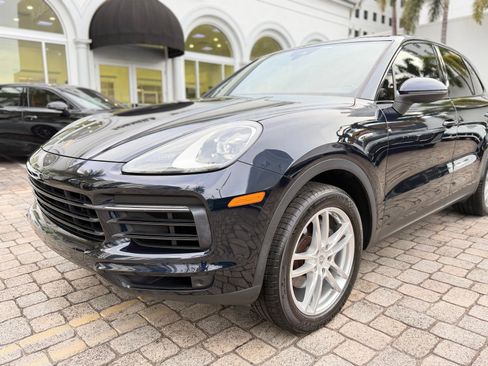 Used 2020 Porsche Cayenne image 3
