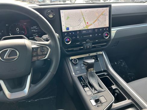 Used 2024 Lexus GX 550 w/ Accessory Package (2T) image 22