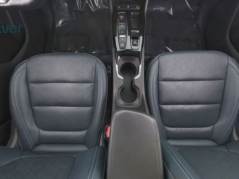 Used 2022 Chevrolet Bolt EUV LT w/ Convenience Package image 26