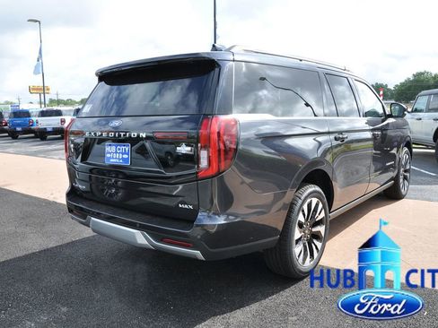 New 2026 Ford Expedition Max Platinum w/ Driver's Package AWD/4WD image 5