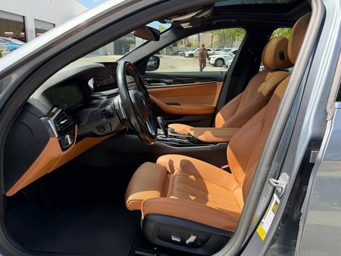 Used 2021 BMW 530i w/ Convenience Package RWD image 11