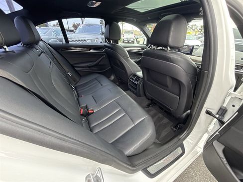 Used 2018 BMW 530i RWD image 19