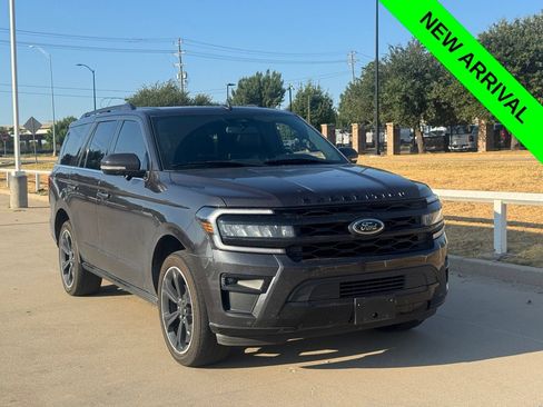 Used 2024 Ford Expedition Limited RWD image 1