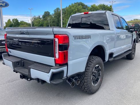 New 2026 Ford F250 Platinum w/ Tremor Off-Road Package AWD/4WD image 5