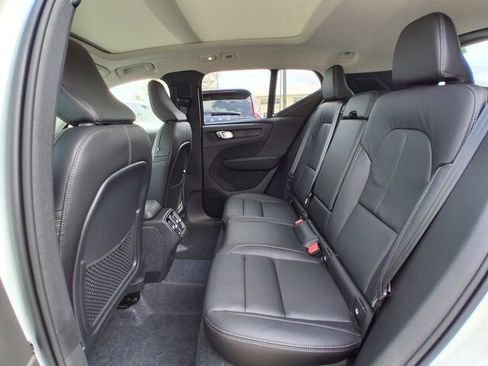 New 2026 Volvo XC40 B5 Ultra w/ Protection Package Premier AWD/4WD image 16