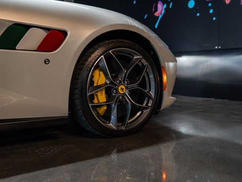 Used 2020 Ferrari GTC4Lusso T RWD image 21