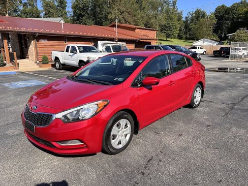 Used 2016 Kia Forte LX FWD image 1