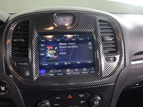 Used 2018 Chrysler 300 S image 45