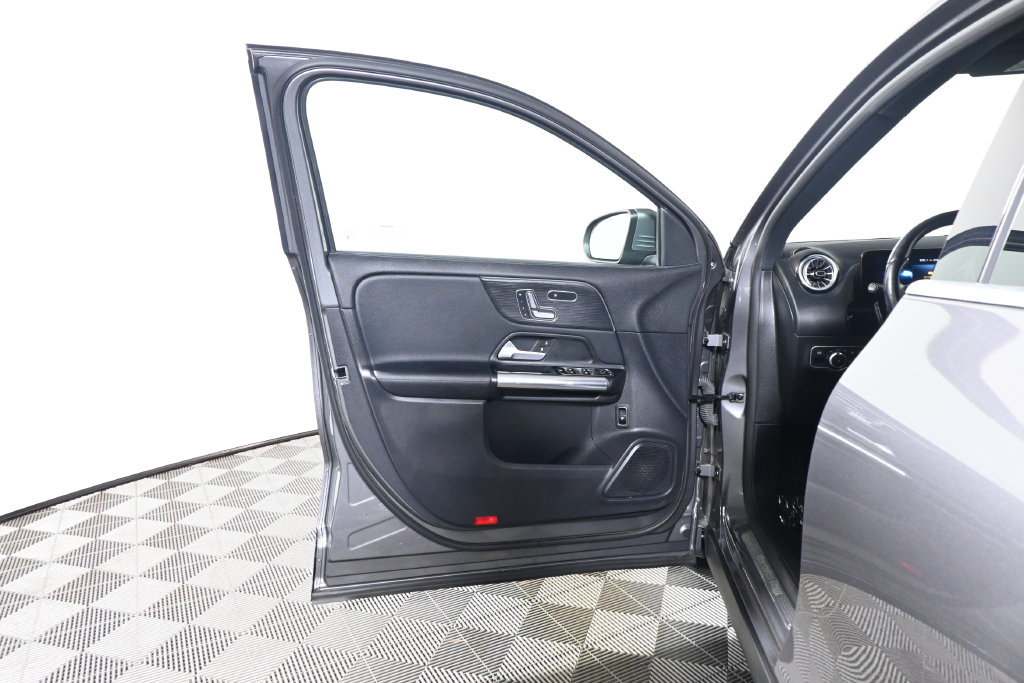 Used 2023 Mercedes-Benz GLA 250 4MATIC image 29