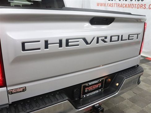 Used 2021 Chevrolet Silverado 1500 LT AWD/4WD image 11