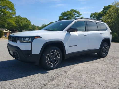 New 2026 Jeep Cherokee Laredo AWD/4WD image 7