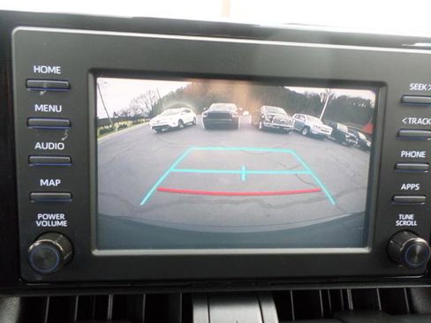 Used 2019 Toyota RAV4 XLE image 10