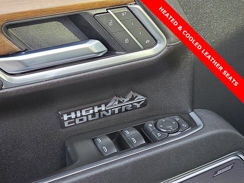 Used 2025 Chevrolet Silverado 1500 High Country w/ Technology Package image 13