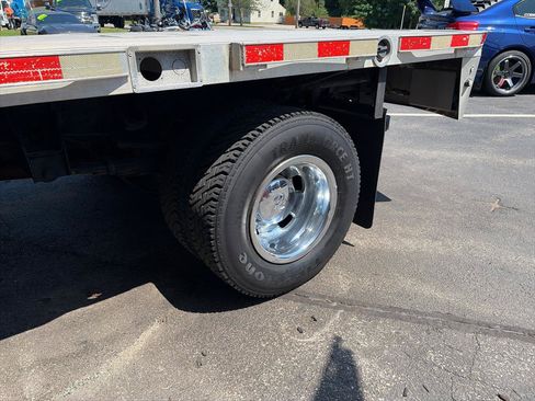 Used 2018 RAM 3500 Tradesman w/ Chrome Appearance Group AWD/4WD image 14