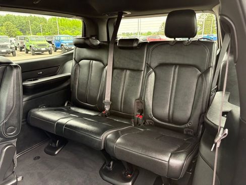 Used 2024 Jeep Wagoneer Series II AWD/4WD image 15