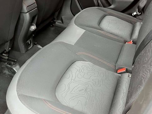 Used 2019 Jeep Renegade Trailhawk w/ Cold Weather Group II image 19