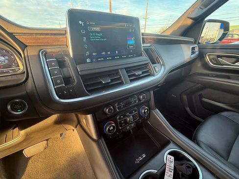 Used 2024 Chevrolet Suburban Z71 w/ Off-Road Capability Package image 16