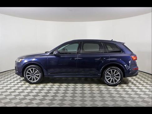 Used 2023 Audi Q7 2.0T Premium Plus w/ Premium Plus Package AWD/4WD image 3