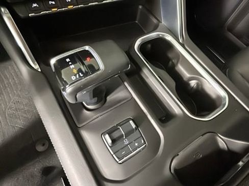 Used 2023 GMC Sierra 1500 Denali AWD/4WD image 23