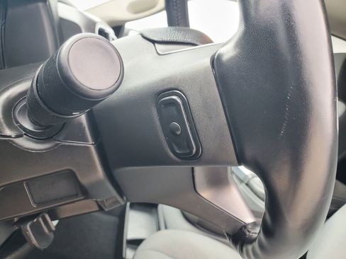 Used 2022 RAM 1500 Classic SLT w/ Electronics Convenience Group image 12