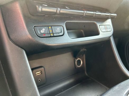 Used 2018 Chevrolet Colorado Z71 AWD/4WD image 30