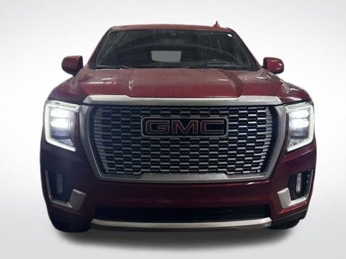 Used 2022 GMC Yukon XL Denali w/ Denali Premium Package image 2