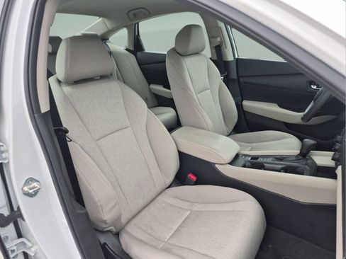 Certified 2025 Honda Accord LX image 19