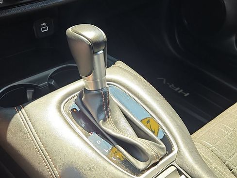 Certified 2025 Honda HR-V Sport image 25