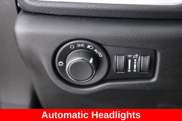 New 2027 Chrysler Pacifica Select FWD image 20