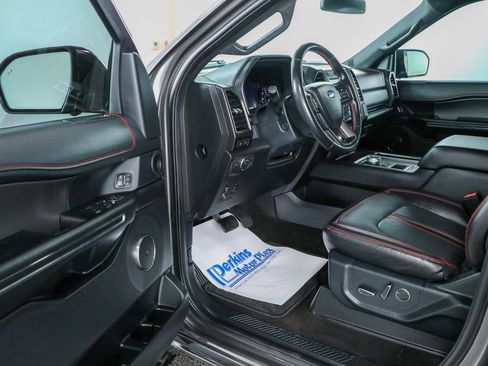 Used 2021 Ford Expedition Limited RWD image 3