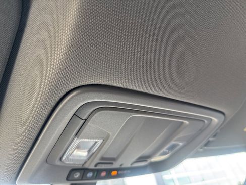 Used 2021 Chevrolet Silverado 1500 LT image 19