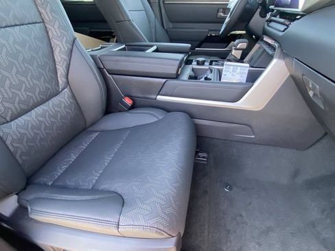 Certified 2025 Toyota Tundra Limited AWD/4WD image 10