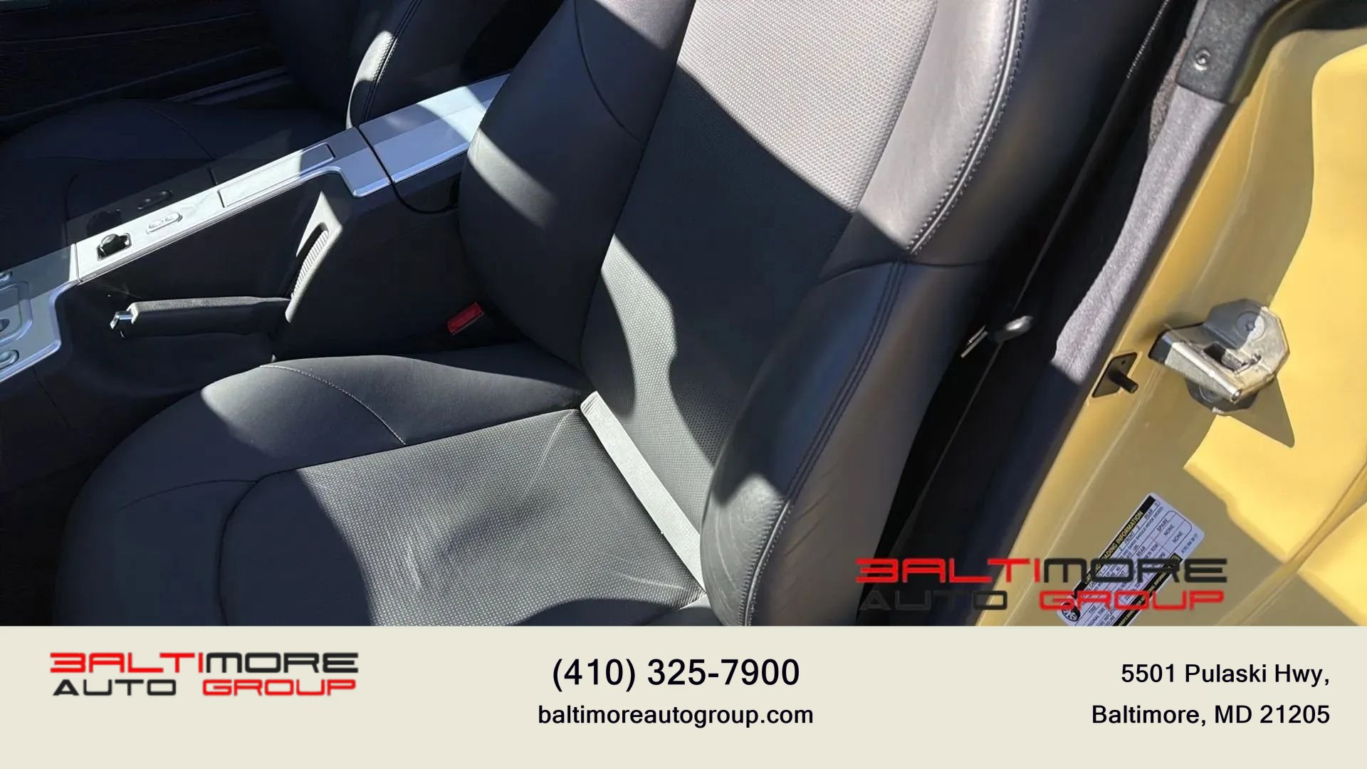 Used 2008 Chrysler Crossfire Limited RWD image 19