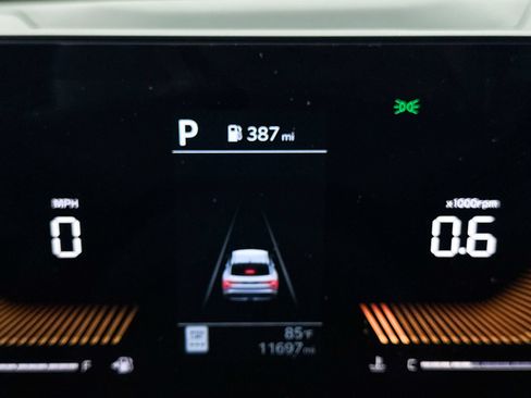 Certified 2025 Kia K4 FWD image 32