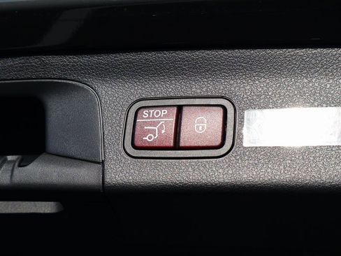 New 2026 Mercedes-Benz GLS 450 4MATIC image 34