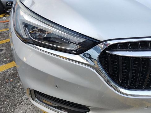 Used 2019 Buick Enclave Premium w/ LPO, Hit The Road Package FWD image 18