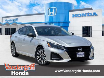 Used 2024 Nissan Altima 2.5 SV