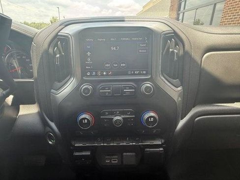 Used 2022 Chevrolet Silverado 2500 LTZ w/ Z71 Off-Road Package AWD/4WD image 26