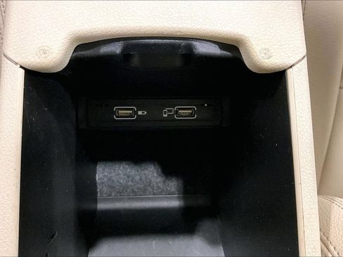 Used 2018 Mercedes-Benz CLA 250 4MATIC image 16