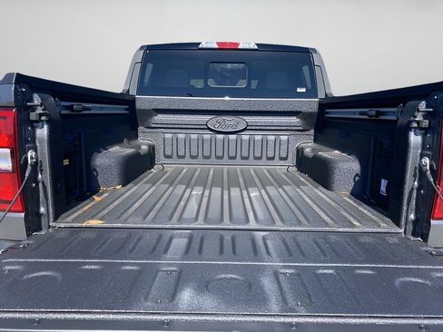 New 2026 Ford Maverick Lariat w/ Black Appearance Package image 9