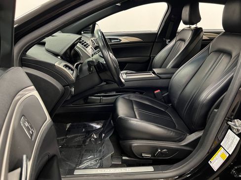 Used 2020 Lincoln MKZ image 10