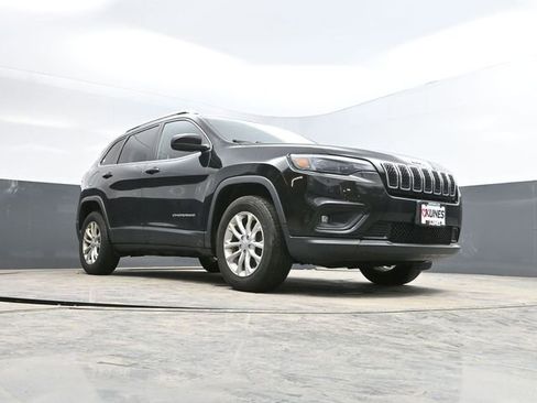 Used 2019 Jeep Cherokee Latitude w/ Cold Weather Group image 42