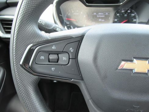 Used 2023 Chevrolet TrailBlazer LT AWD/4WD image 22