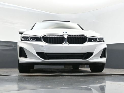 Certified 2025 BMW 330i Sedan w/ Premium Package image 45