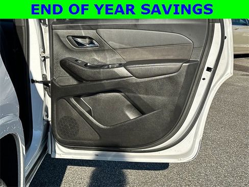 Used 2023 Chevrolet Traverse High Country image 16