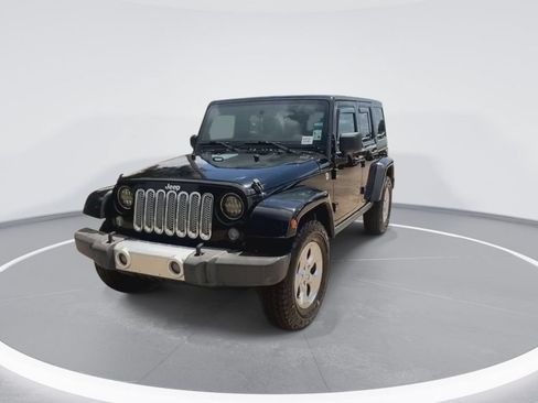 Used 2014 Jeep Wrangler Unlimited Sahara w/ Connectivity Group AWD/4WD image 4